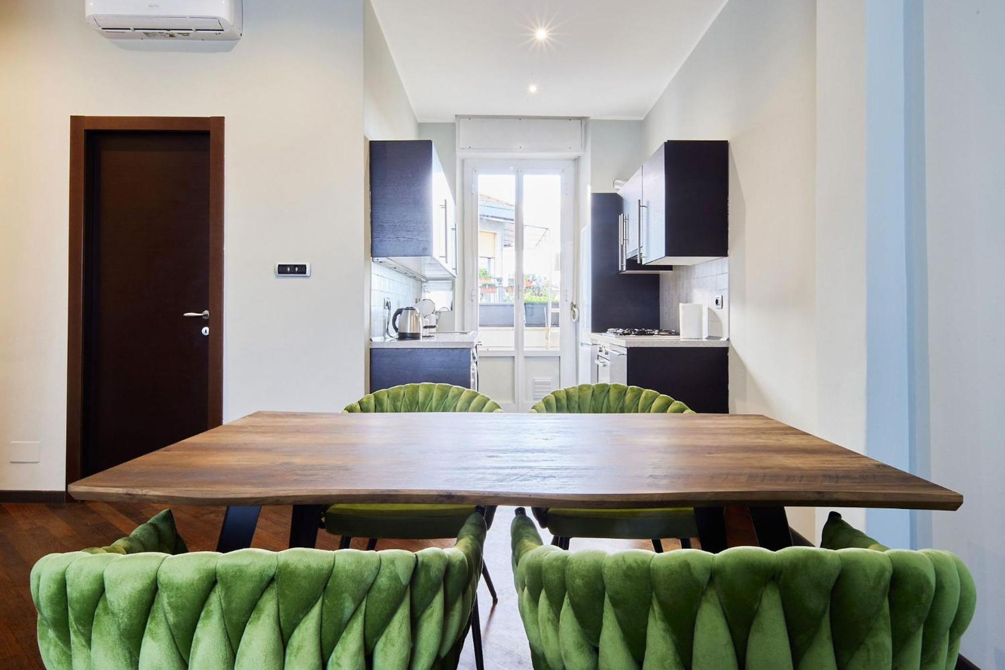 Sant'Ambrogio Charme Apartment มิลาน ภายนอก รูปภาพ