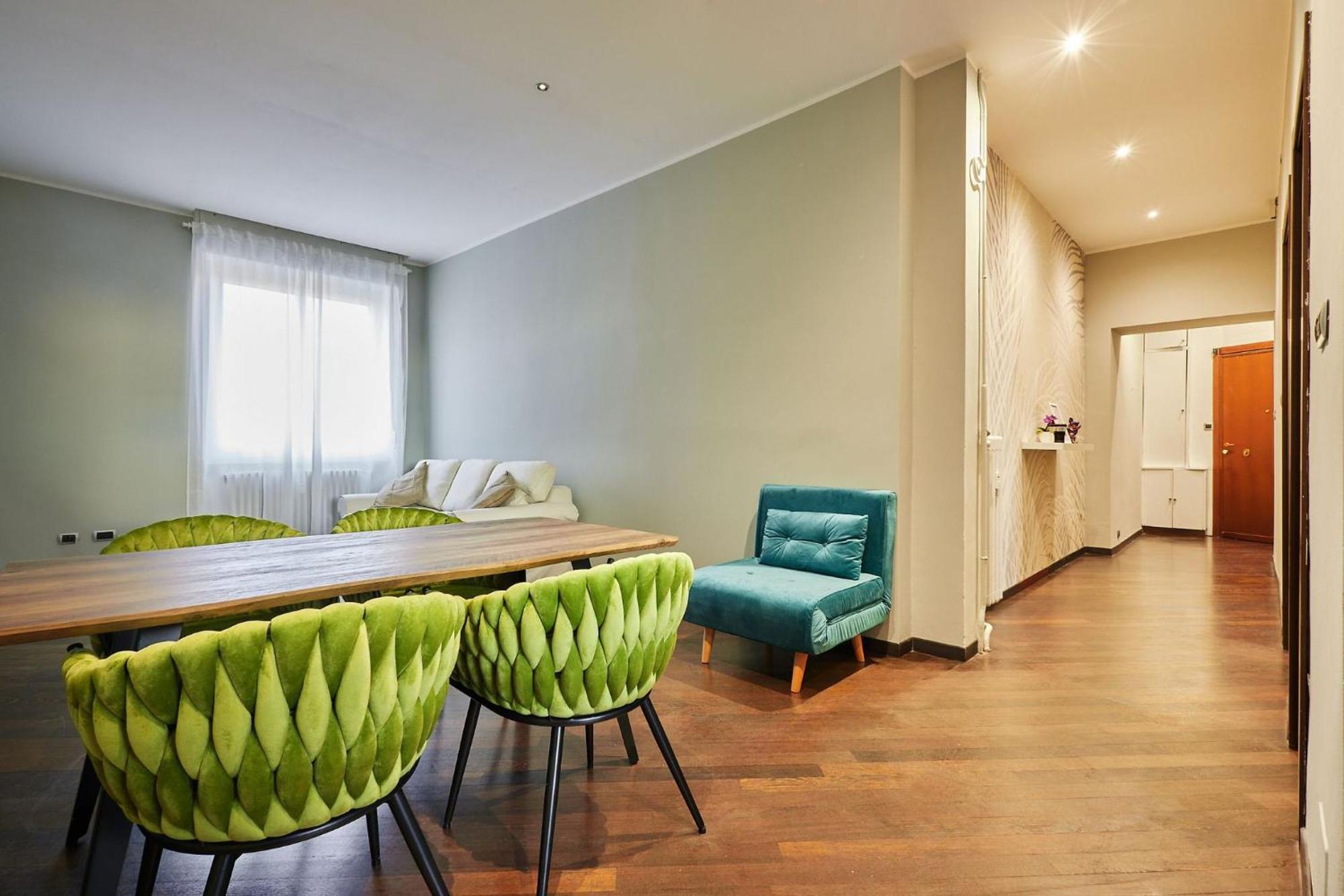 Sant'Ambrogio Charme Apartment มิลาน ภายนอก รูปภาพ
